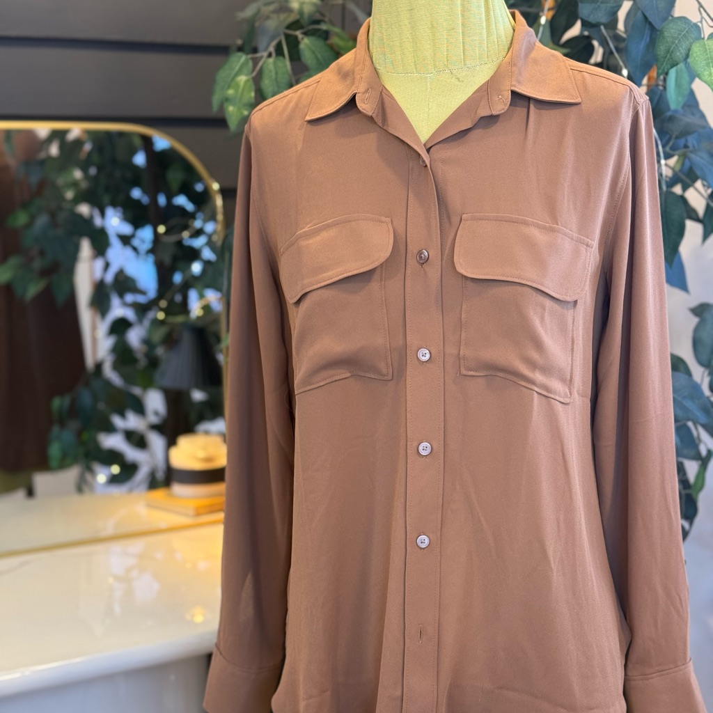 Brand New Loft Button Up Shirt With Tags Still Attached. Size Xs